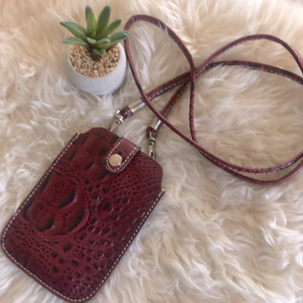 ♥️Moc Croc Cell CROSSBODY Soft lining 5.75x4 EUC